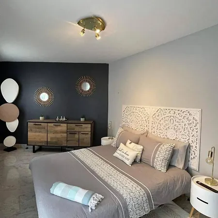 Magnifique A 2 Pas De La Plage... Apartment *